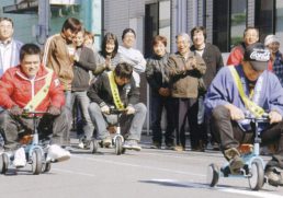 団地祭り（三輪車競争）